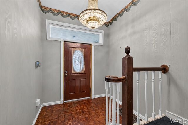 1392 Burd Avenue, St Louis, MO 63112