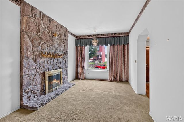 1392 Burd Avenue, St Louis, MO 63112