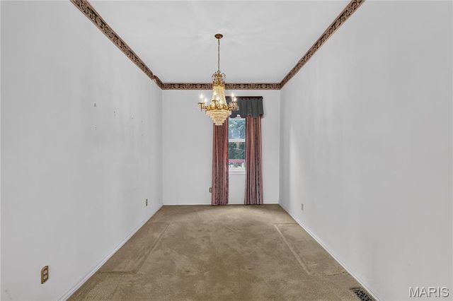 1392 Burd Avenue, St Louis, MO 63112