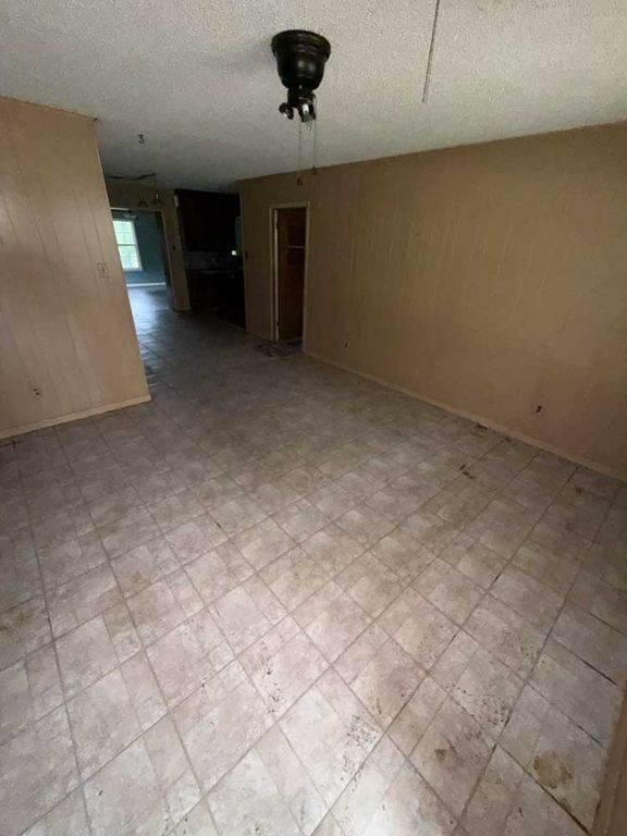 203 N Drumm, Brenham, TX 77833 — photo 2