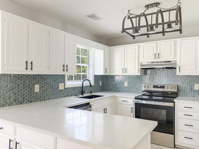 108 Heron Lane, Goose Creek, SC 29445