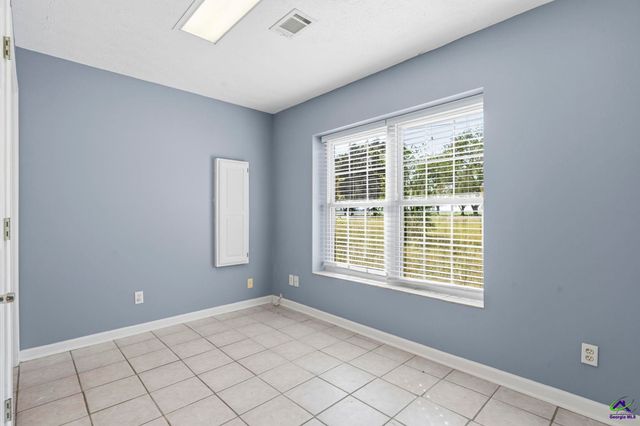 2200 A S Hwy 41, Perry, GA 31069