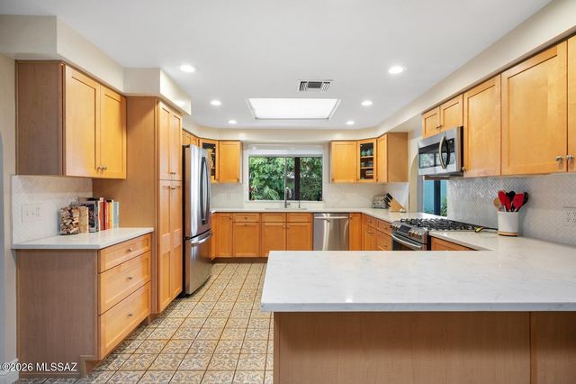 170 S Irving Avenue, Tucson, AZ 85711