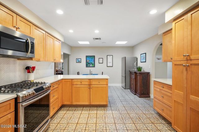 170 S Irving Avenue, Tucson, AZ 85711