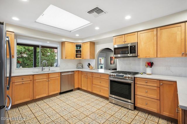 170 S Irving Avenue, Tucson, AZ 85711