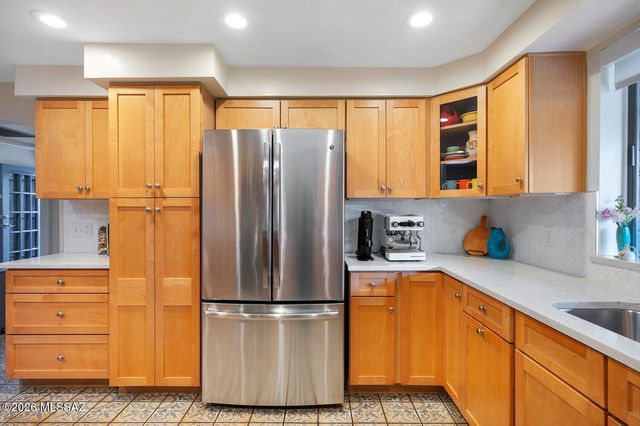 170 S Irving Avenue, Tucson, AZ 85711