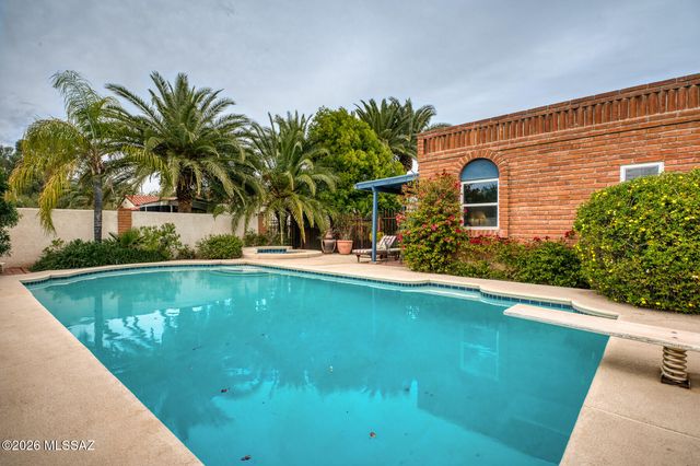 170 S Irving Avenue, Tucson, AZ 85711