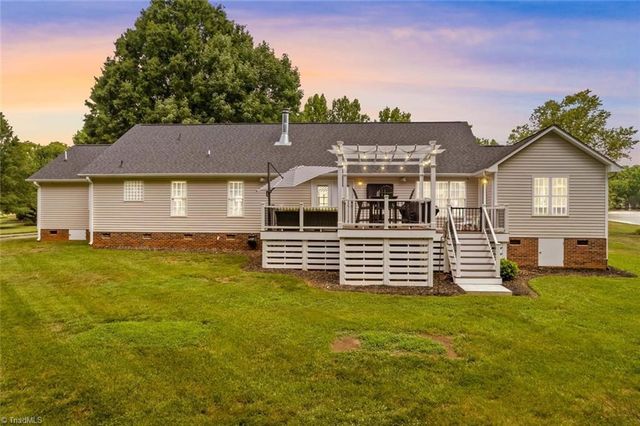 596 Maple Ridge Circle, Salisbury, NC 28147