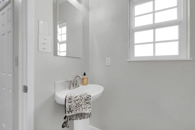 1786 Via Chorro, San Lorenzo, CA 94580