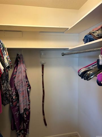 12714 Pleasant Forest Dr, Little Rock, AR 72212