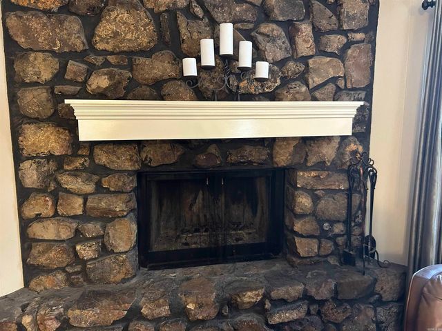 12714 Pleasant Forest Dr, Little Rock, AR 72212