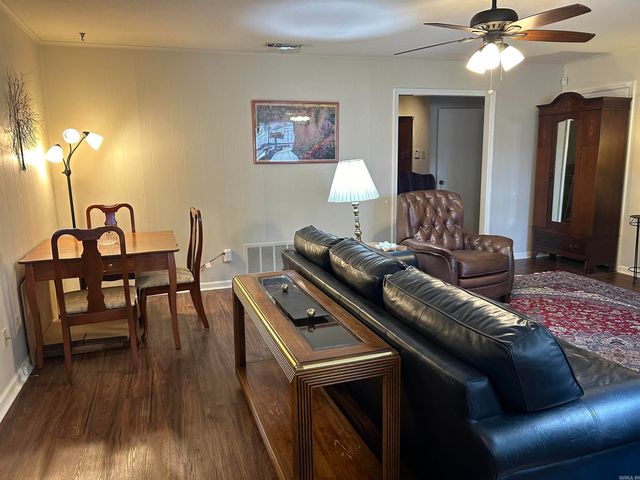 12714 Pleasant Forest Dr, Little Rock, AR 72212