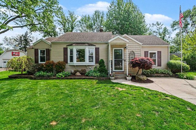 88 Hill Circle Drive, Waterford, MI 48328