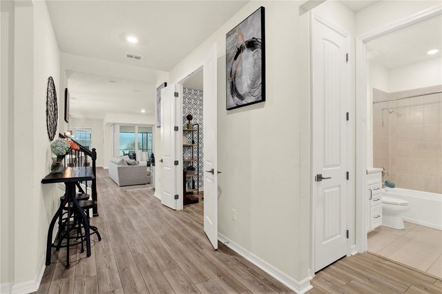 19234 MOSSY PINE DRIVE, Tampa, FL 33647