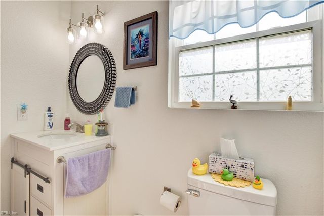 111 Francis ST, Portsmouth, VA 23702