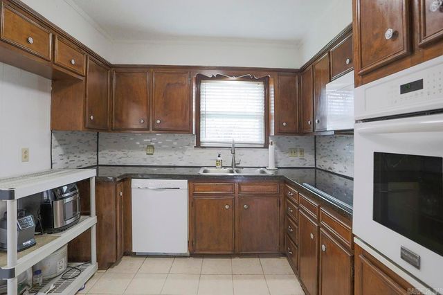 1121 Briar Creek, Little Rock, AR 72211