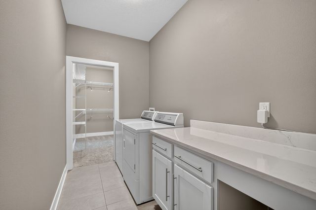 2609 NW Rockwood Lane, Grimes, IA 50111
