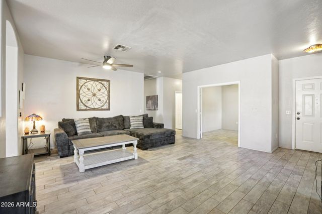 10466 E OBISPO Avenue, Mesa, AZ 85212