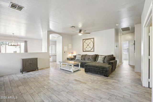 10466 E OBISPO Avenue, Mesa, AZ 85212