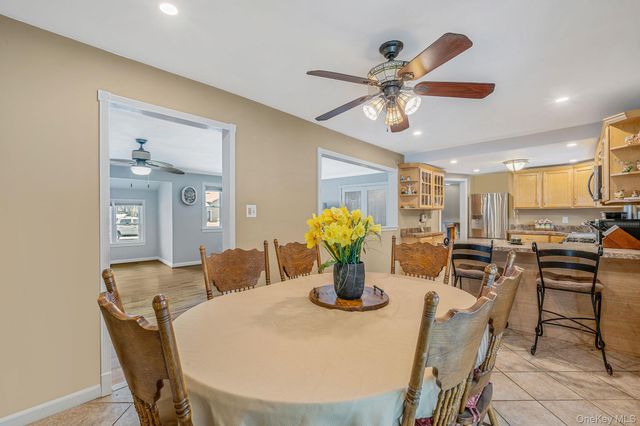 132 Gladstone Avenue, West Islip, NY 11795