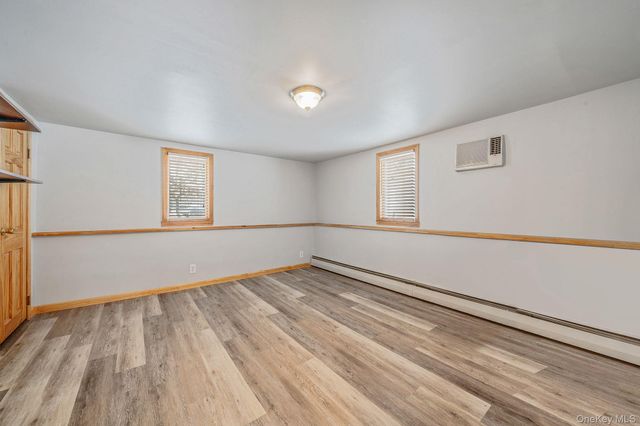 132 Gladstone Avenue, West Islip, NY 11795