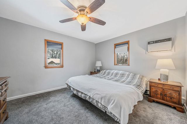 132 Gladstone Avenue, West Islip, NY 11795