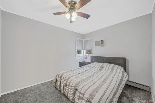 132 Gladstone Avenue, West Islip, NY 11795