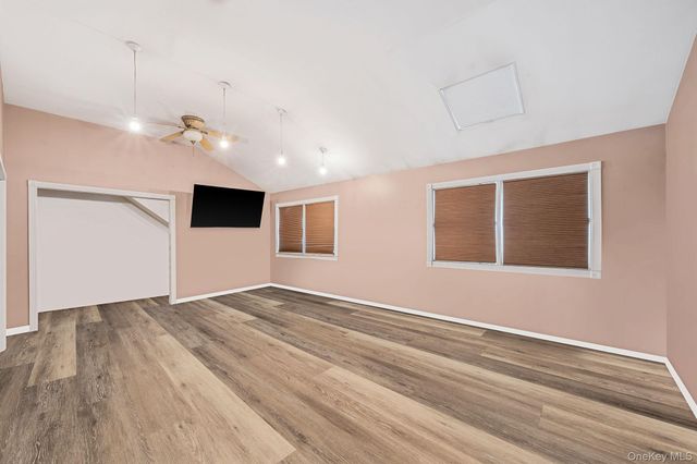 132 Gladstone Avenue, West Islip, NY 11795