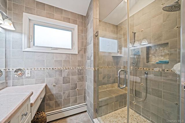 132 Gladstone Avenue, West Islip, NY 11795