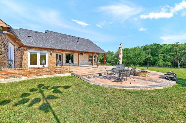 5300 Highland Drive, Denison, TX 75020