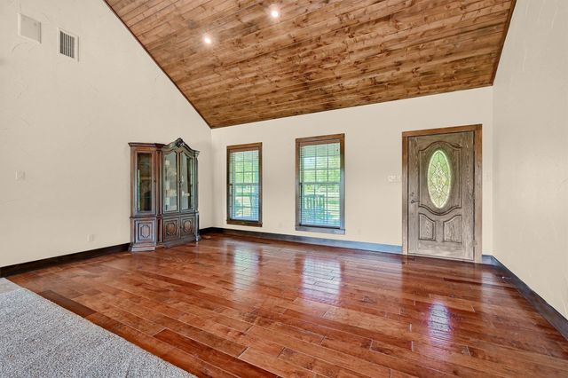 5300 Highland Drive, Denison, TX 75020