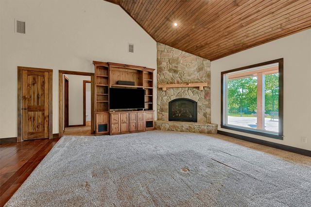 5300 Highland Drive, Denison, TX 75020