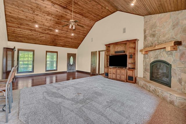 5300 Highland Drive, Denison, TX 75020