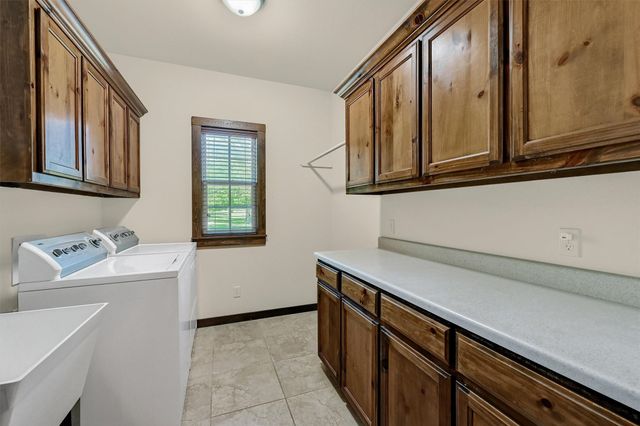 5300 Highland Drive, Denison, TX 75020