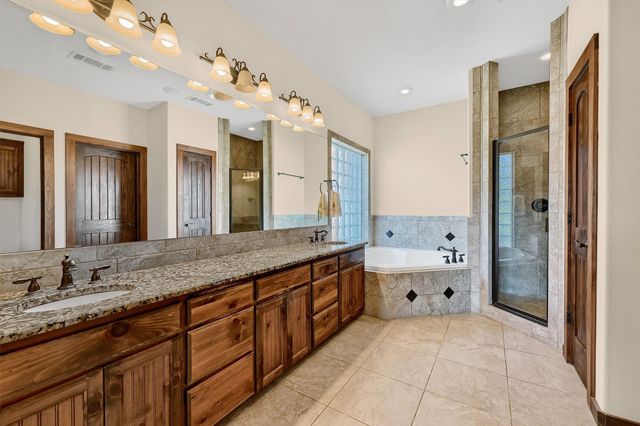 5300 Highland Drive, Denison, TX 75020