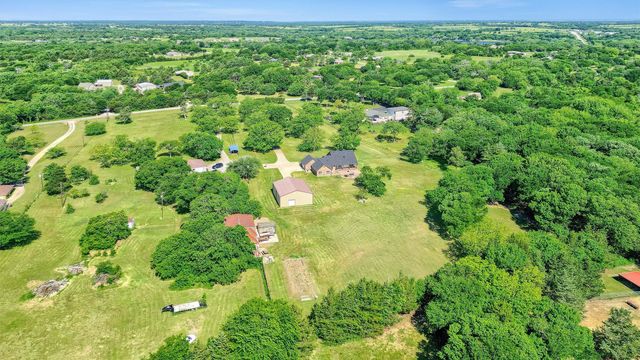 5300 Highland Drive, Denison, TX 75020