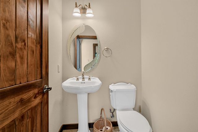 5300 Highland Drive, Denison, TX 75020