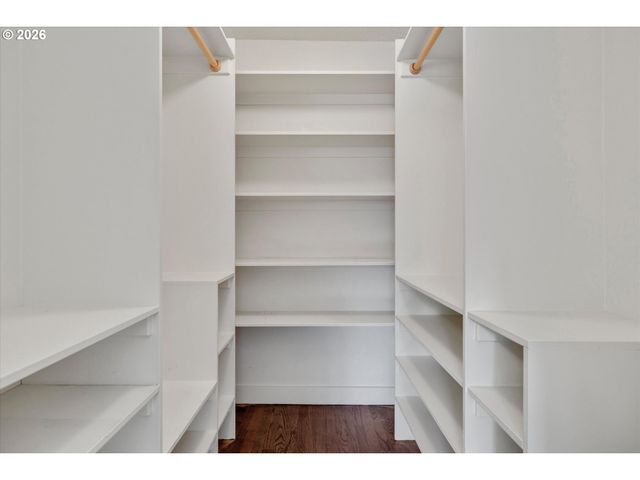 6435 Sw 90TH Ave, Portland, OR 97223