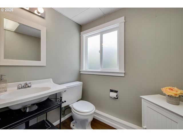 6435 Sw 90TH Ave, Portland, OR 97223