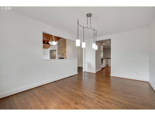 6435 Sw 90TH Ave, Portland, OR 97223