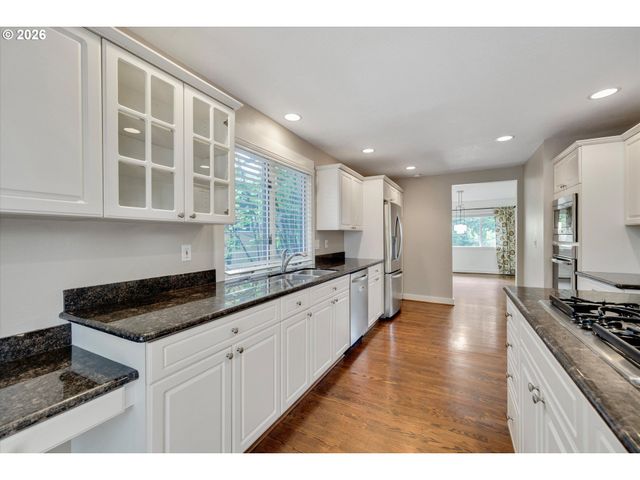 6435 Sw 90TH Ave, Portland, OR 97223