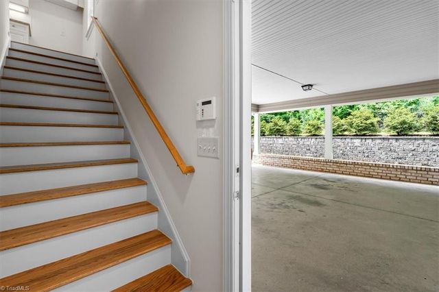 1007 Meadowbrook Road, Asheboro, NC 27203