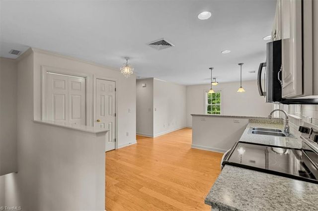 1007 Meadowbrook Road, Asheboro, NC 27203