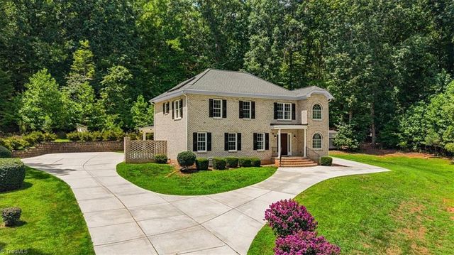 1007 Meadowbrook Road, Asheboro, NC 27203