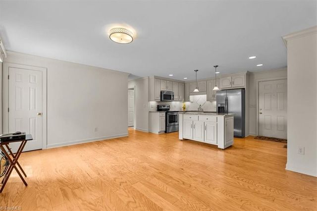 1007 Meadowbrook Road, Asheboro, NC 27203