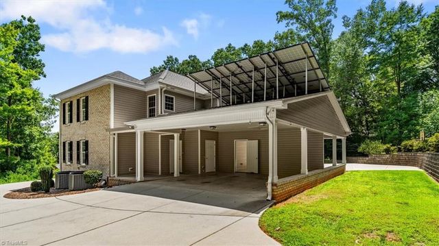 1007 Meadowbrook Road, Asheboro, NC 27203