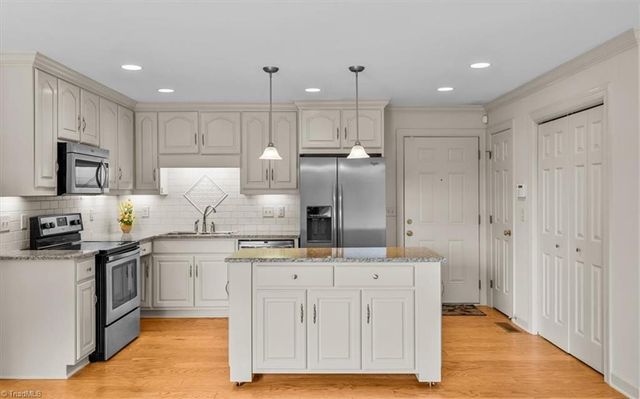 1007 Meadowbrook Road, Asheboro, NC 27203
