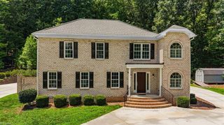 1007 Meadowbrook Road, Asheboro, NC 27203