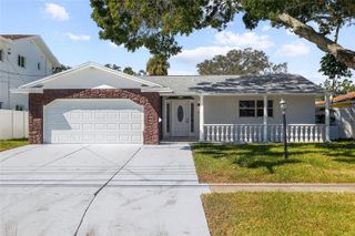 5910 DENVER STREET NE, St Petersburg, FL 33703