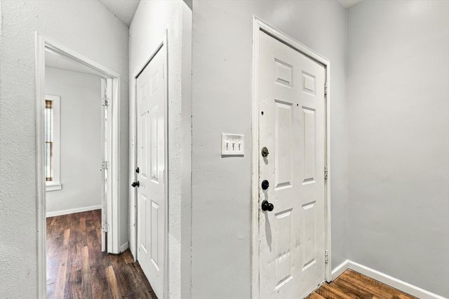 305 E 6th Street, Dallas, TX 75203